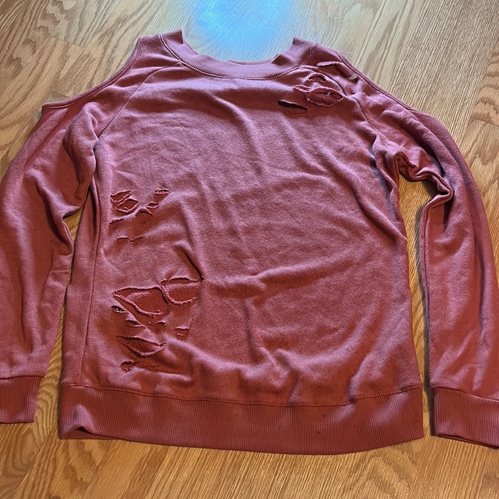 Boutique sweater Emma brand cold shoulder with holes size S